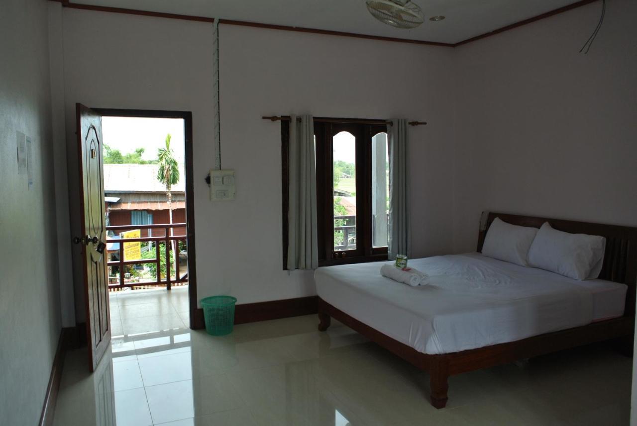 Mama Leurth Sunset Guesthouse Ban Dondét Habitación foto